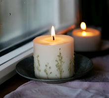 Load image into Gallery viewer, Botanical Green &quot;Stargrass&quot; Pillar Candle (Small)